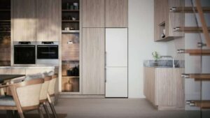 Kjøl-/fryseskap RFN23841W